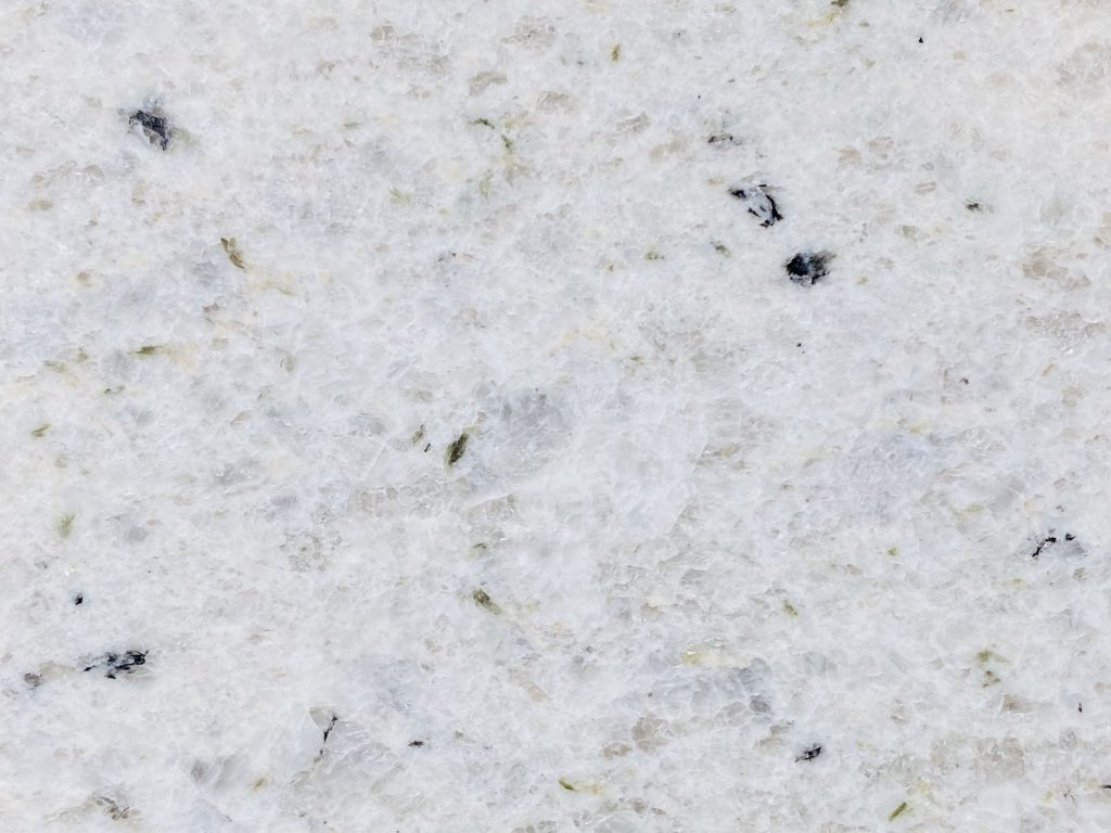 Gorgeous Colonial White Granite Stone Slabs and Countertops