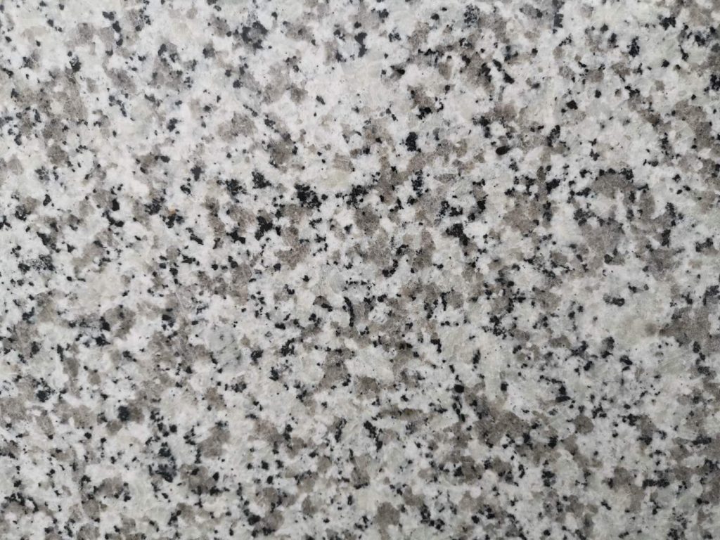 Afforadable White Flower Granite Stone Slabs and Countertops