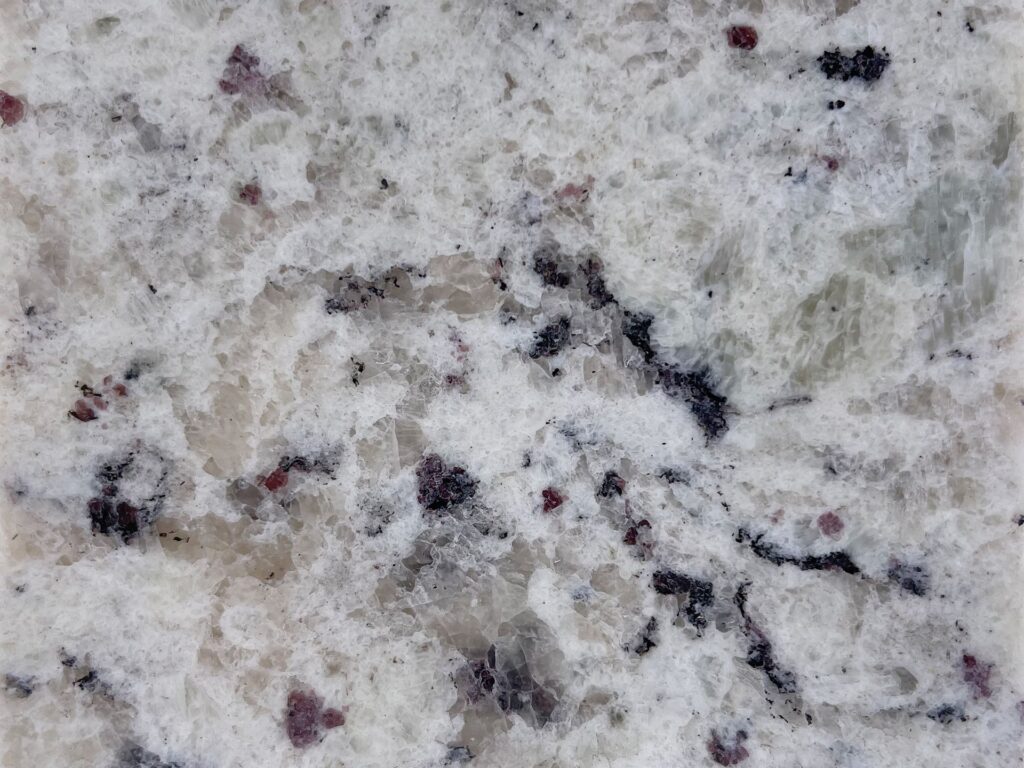 Beautiful White Rose Granite Stone Slabs and Countertops